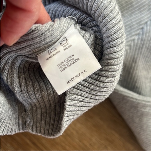 Brandy Melville grey cropped ribbed gray sweater - Picture 4 of 8